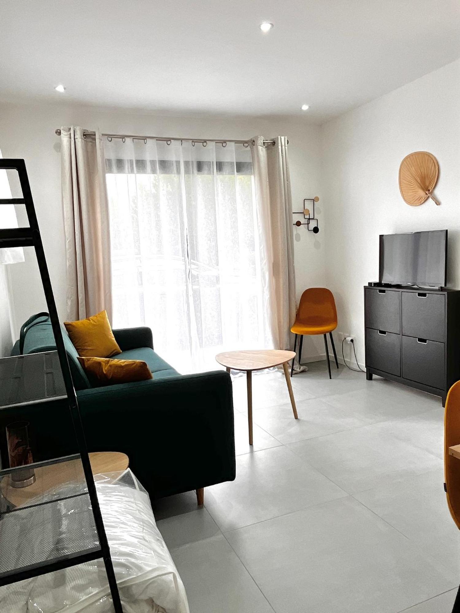 Chambray-lès-Tours Chambre Independante Rdc Avec Sdb, Wc Et Parking מראה חיצוני תמונה